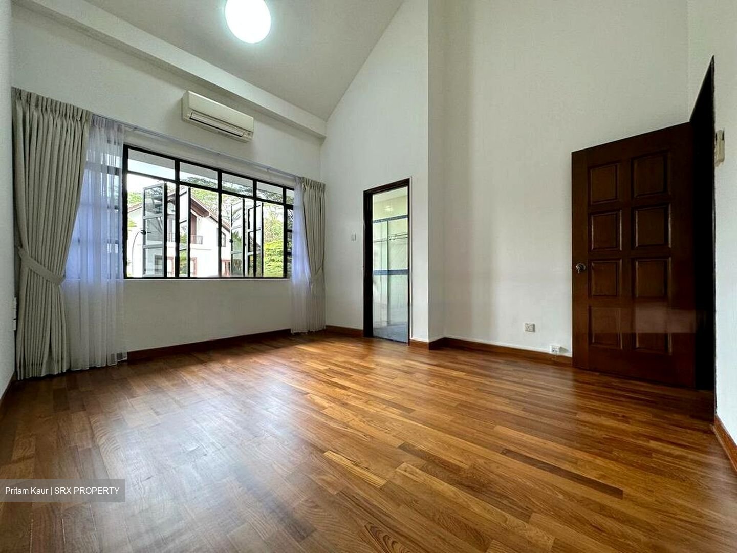 Holland Road (D10), Semi-Detached #457501621